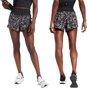 Athleta Printed Running Free Athletic Shorts in Black Refracted Camo Size Small